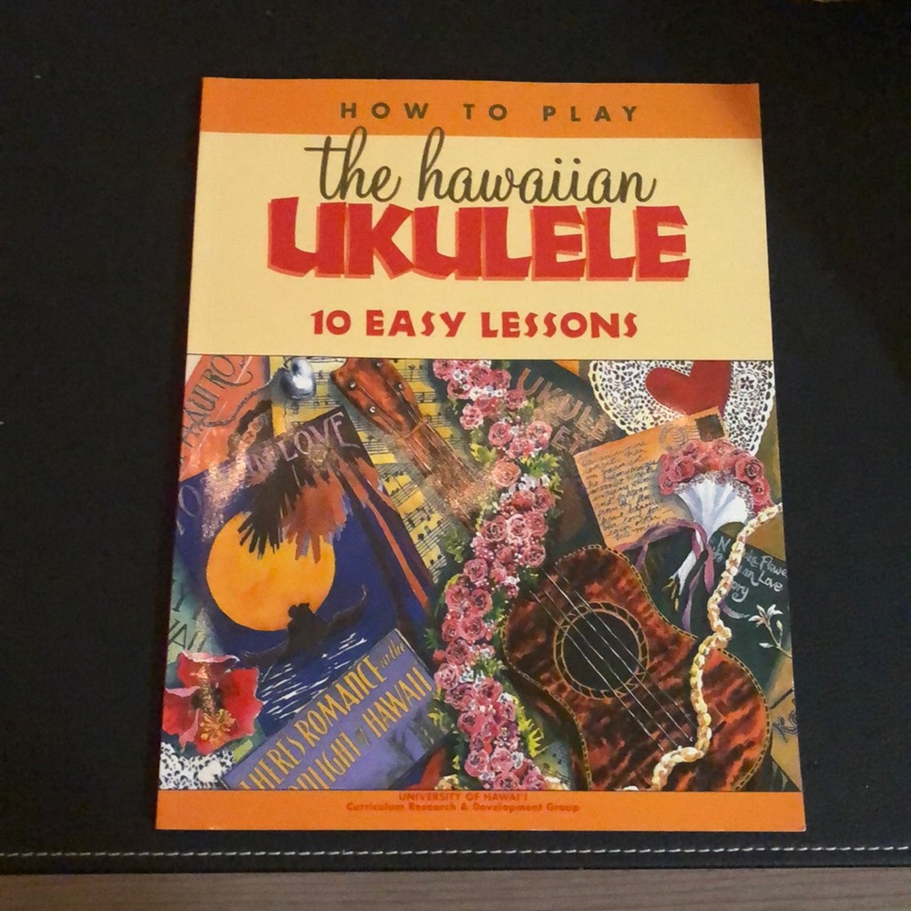 How to play the Hawaiian ukelele